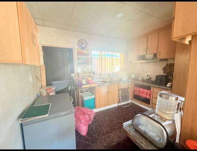 3 BEDROOM HOUSE FOR SALE IN VANDERBIJLPARK CE 2